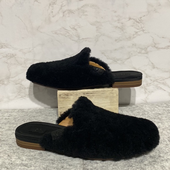 【UGG】アグ ジャナヤ コージー ミュールJANAYA COZY MULE UGG | Shoes | Ugg Janaya Cozy Slip On Mules | Poshmark